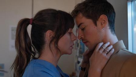 Blanca Suárez y Manu Ríos, en 'Respira'.