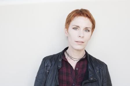 La escritora Tana French