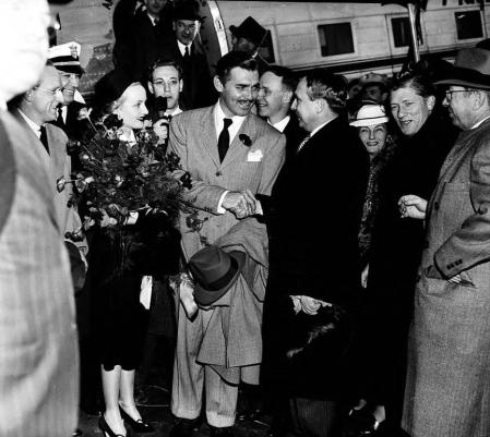 La pareja durante un estreno
