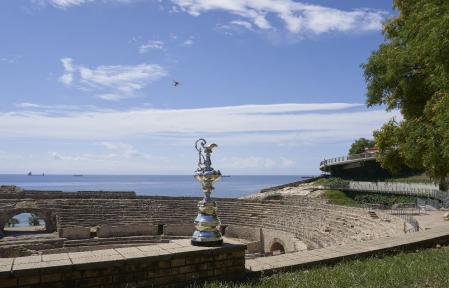 El trofeo de la Copa del América en el anfiteatro romano