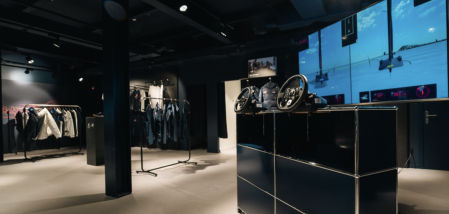 FanZone del equipo Alinghi Red Bull Racing localizada en primera planta del Team Base en el Port Vell de Barcelona