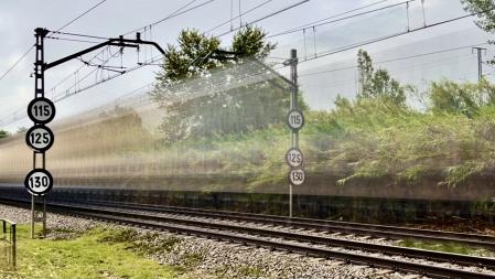 El paso del tren por Llinars del Vallès.