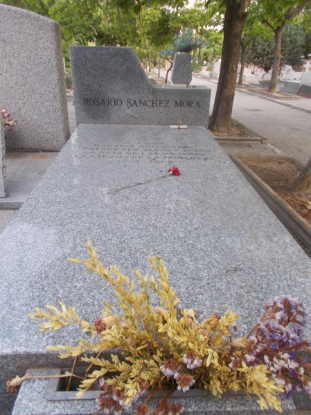 Tumba de Rosario Sánchez Mora, “La Dinamitera”.