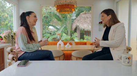 Chábeli Iglesias explica el flechazo que sintió con su pareja en un avión: 