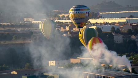 European Balloon Festival entre humos.