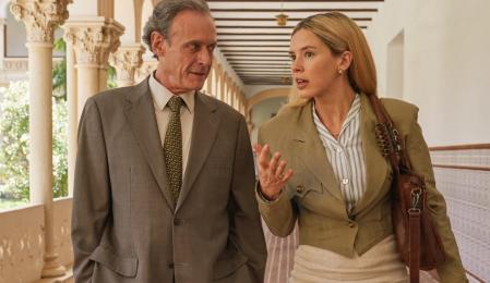 El conflicto está aquí: en la relación de Máxima con un padre al que idolatra.