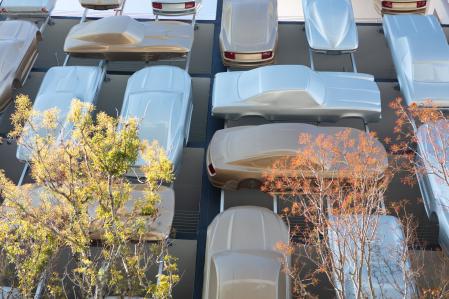 El Museum Garage se caracteriza por su original fachada