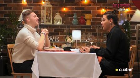 Manu y Denise en 'First Dates'