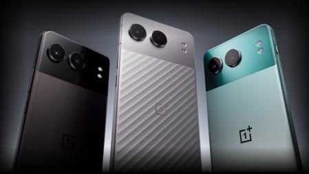 El color plateado tiene un acabado algo más rugoso y con mejor agarre