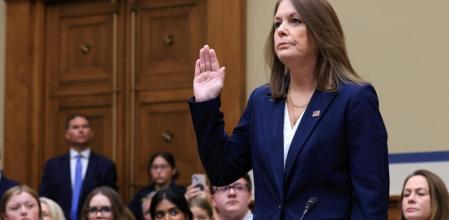 La directora del Servicio Secreto, Kimberly Cheatle, durante la audiencia en la Cámara de Representantes sobre los fallos de seguridad que permitieron el intento de asesinato a Donald Trump.