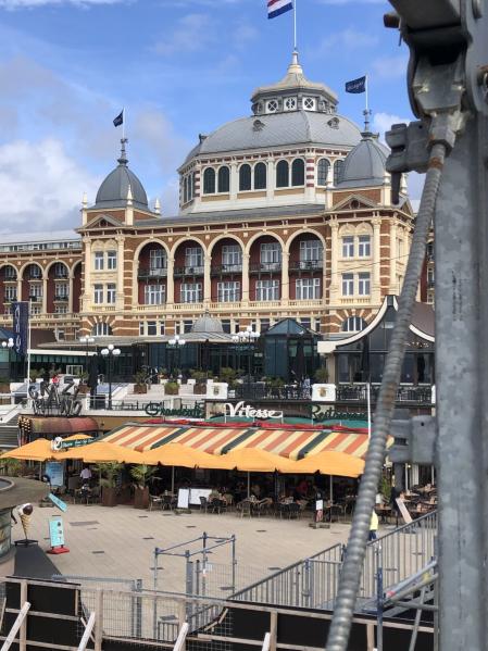 Hotel al lado de la playa en La Haya.
