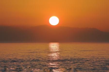 El sol en una playa de Málaga.