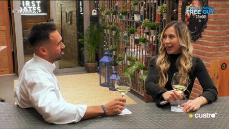 Ricardo y Nathalia en 'First Dates'