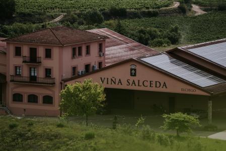 La bodega Viña Salceda en Elciego, un ícono de la tradición y excelencia enológica de la Rioja Alavesa