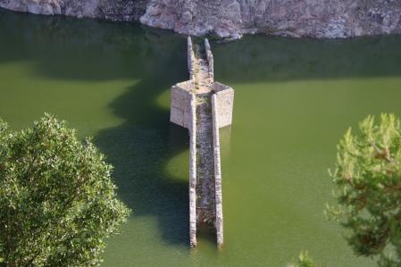El puente de Querós vuelve a estar inundado.
