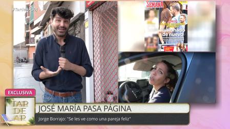 Un reportero de 'TardeAR' mostró las fotos de José Almoguera a su exmujer, Paola Olmedo.