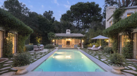 Vista general de la piscina.