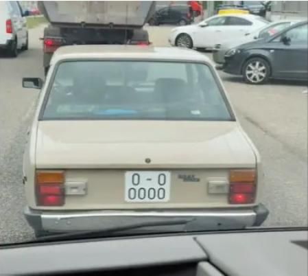 Este Seat 131 tiene una de las matrículas más famosas de España&nbsp;