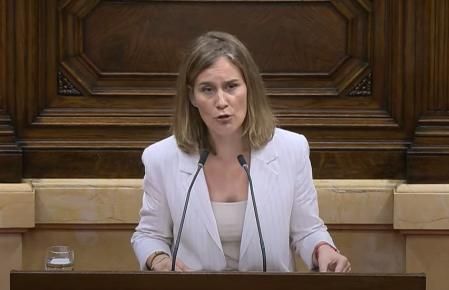 Jéssica Albiach (Comuns), durante su intervención este jueves en el pleno de investidura de Salvador Illa