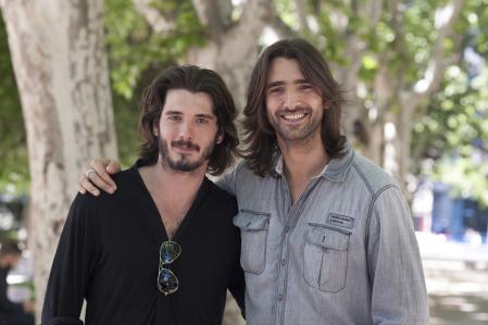 Los hermanos Yon González y Aitor Luna en Madrid en mayo del 2015