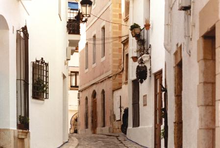 Una de las calles del Casco Antiguo de Sitges