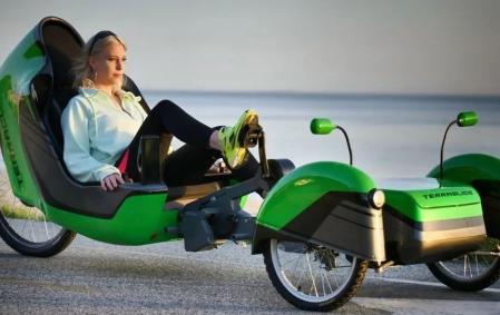 Terraglide, el extraño y llamativo triciclo eléctrico para surcar la ciudad.