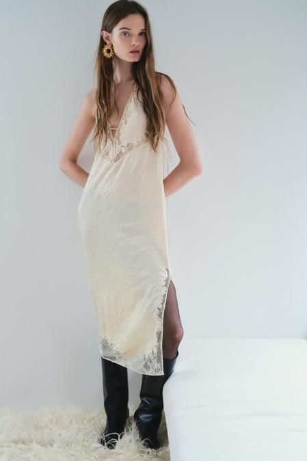 Vestido lencero de Zara