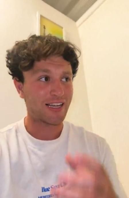 Entrando en el hotel