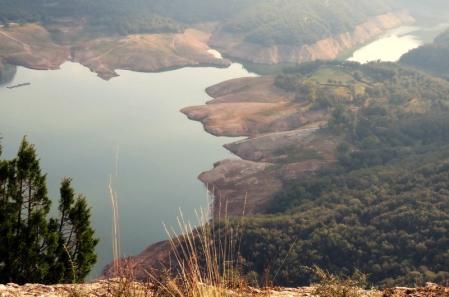 Vista del pantano de Sau.