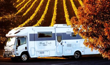 Monte Carlo, la impresionante autocaravana para viajar en una mansión ambulante.