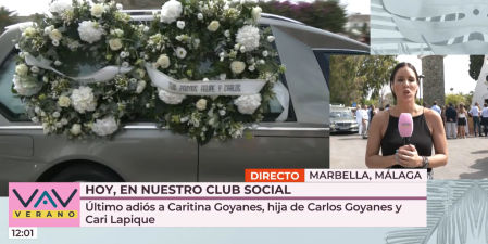 Más de 500 personas se han unido a la familia en el último adiós a Caritina Goyanes.