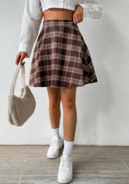 Las faldas de cuadros vuelven a la palestra este mes de septiembre.
