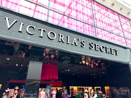 Una de las tiendas que Victoria's Secret tiene por el mundo