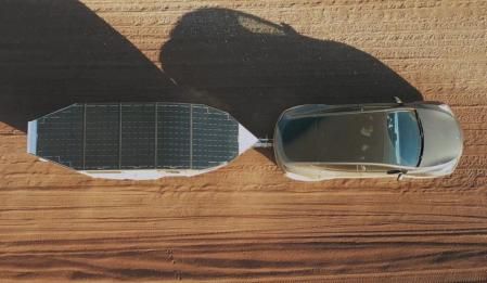 La aerodinámica caravana eléctrica pensada para generar el mínimo consumo.