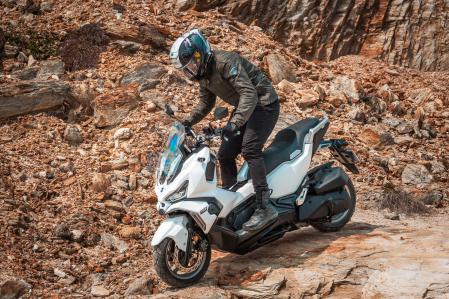 Este tipo de motos permiten realizar salidas off road&nbsp;