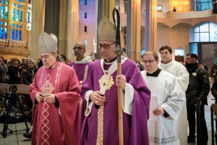 07012023 El cardenal Joan Josep Omella presideix la missa funeral pel repòs del papa emèrit Benet XVI