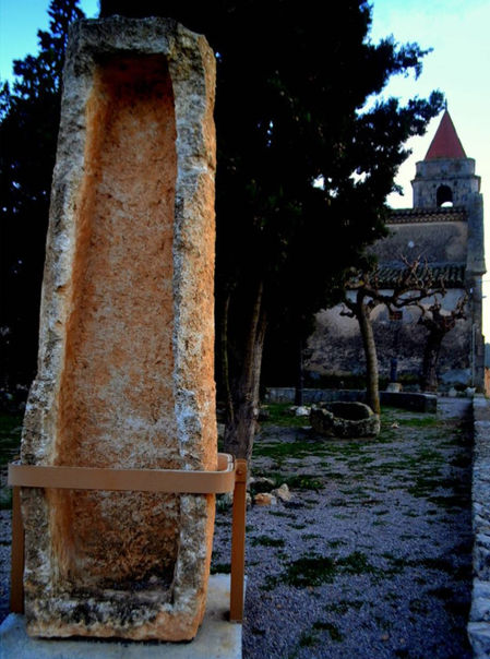 Uno de los dos Miliario de Sant Pere Molanta tenía una altura total de 2,26 m.
