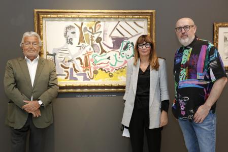 Los comisarios junto al director de Bancaja