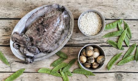 Ingredientes para el arroz caldoso con berberechos