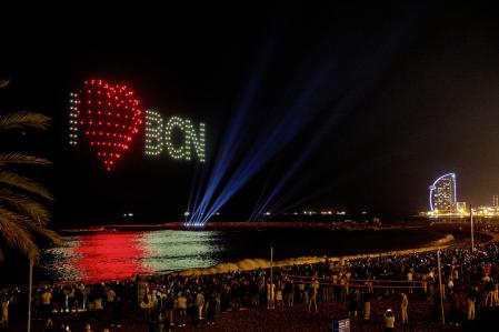 EL I love Barcelona, una de las creaciones de los drones más aplaudidas por el público