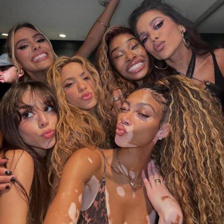 Shakira disfruta de su nueva libertad en su nuevo sencillo, “Soltera”.