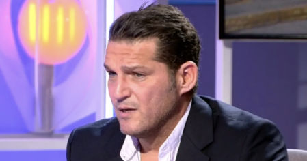 Manu Tenorio lo está pasando muy mal por culpa de sus inquiocupas