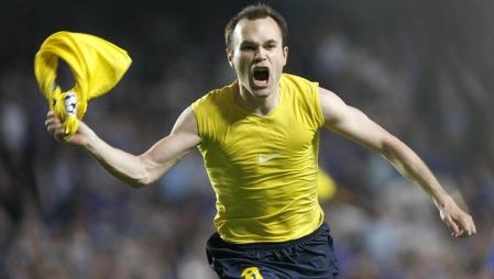 Andrés Iniesta celebra el gol en Stamford Bridge que clasificaba al Barça por la final de la Champions 2009