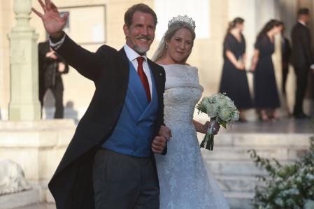 La princesa Teodora llega junto a su hermano Pablo a la Catedral de Atenas