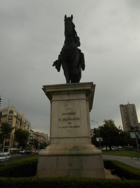 Estatua ecuestre de Espartero en Madrid.
