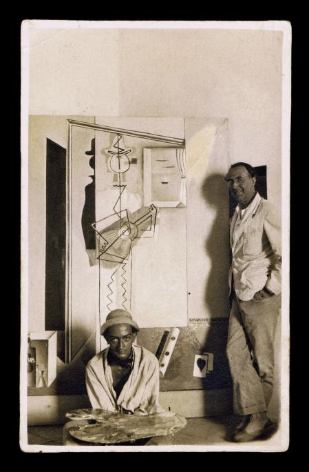 Dalí junto a su tío Anselm Domènech