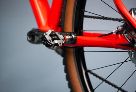 Al tratarse de un potenciómetro de pedal, la instalación de los Assioma Pro MX es rápida y sencilla.