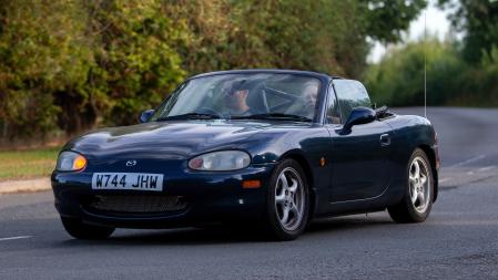 Mazda MX-5 Miata NA.