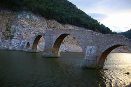 El puente de Querós.