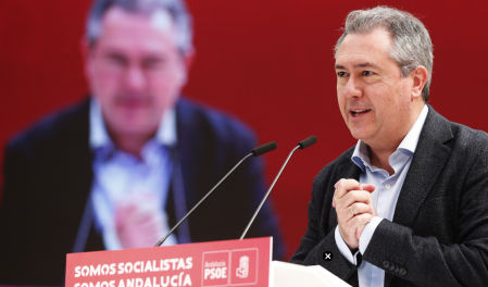El secretario General del PSOE-A, Juán Espadas, durante la clausura del 14 Congreso Regional del PSOE-A, en Torremolinos (Málaga)
